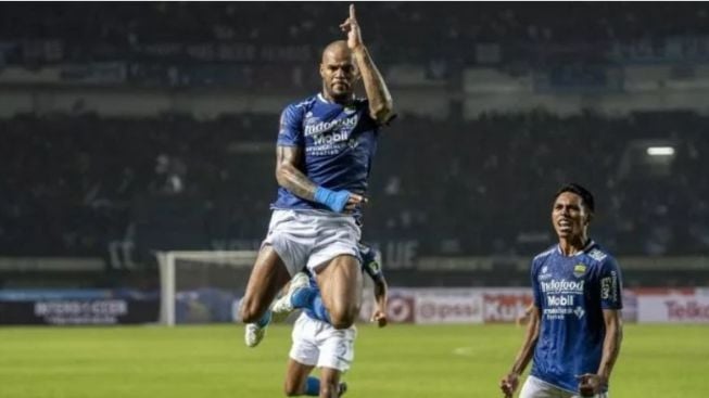 Link Live Streaming Big Match Persib vs Persebaya Sore Ini