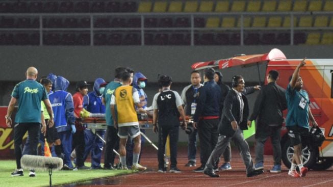 Kabar Terbaru Bek Persib Zalnando yang Alami Cedera Horor, Luis Milla: Saya Sedih