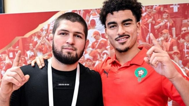 Pose Khabib Nurmagomedov Bersama Pemain Maroko Jadi Cibiran Media Barat: Itu Tanda ISIS!