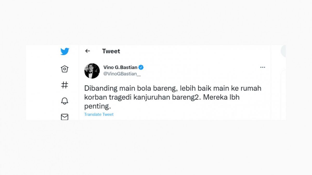 Cuitan Vino G. Bastian mengomentari agenda main bola Ketum PSSI dan Presiden FIFA. [Twitter/VinoGBastian__]