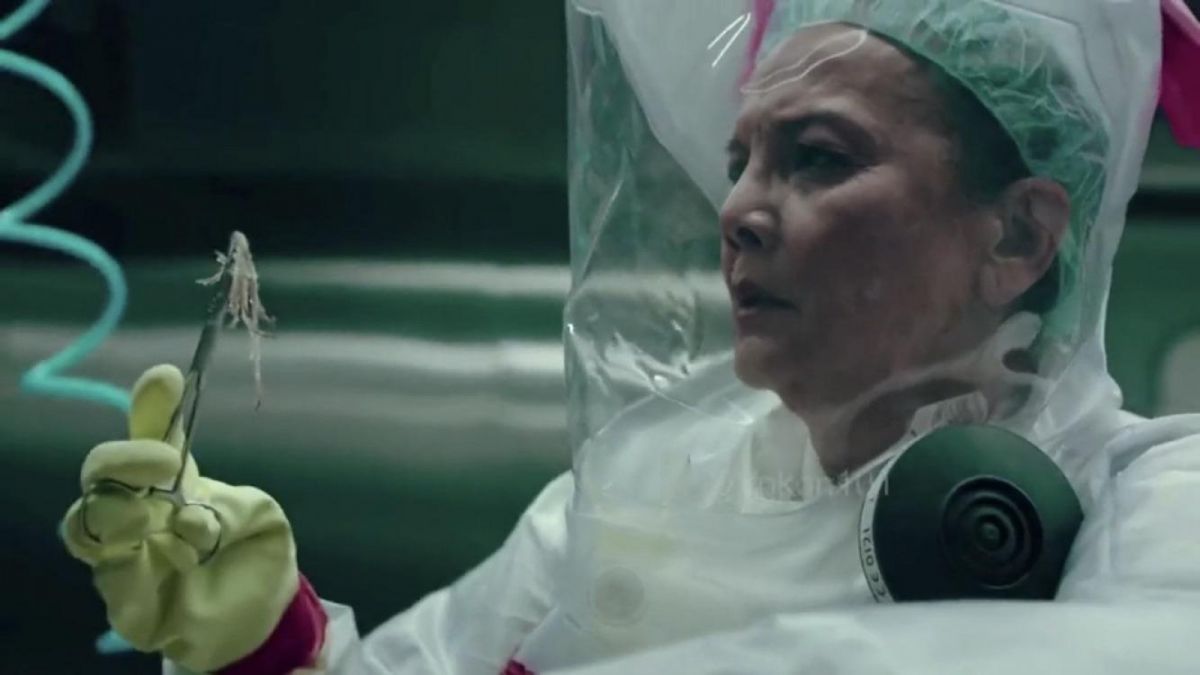 Christine Hakim berperan dalam serial HBO The Last of Us. [Twitter/NaughtyDogInfo]