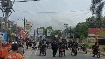 Konflik di Babarsari Memanas, Ruko dan Sepeda Motor Terbakar