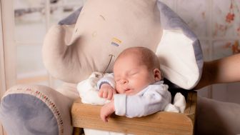 7 Inspirasi Kado untuk Bayi Baru Lahir Ini Dijamin Bermanfaat