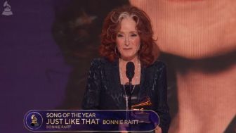 Jadi Pemenang Song of The Year di Grammy Award 2023, Berikut Lirik Lagu Just Like That Bonnie Raitt