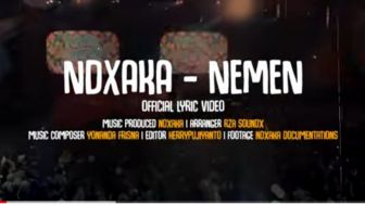 Lirik Lagu 'Nemen' NDX AKA dan Terjemahannya