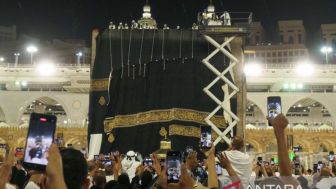 1 Muharram Jadi Momen Pergantian Kiswah Ka'bah