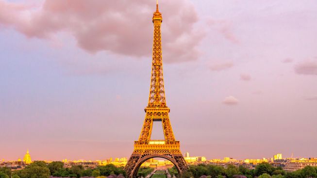 Wah, Ternyata Menara Eiffel Butuh Perbaikan Serius karena Berkarat
