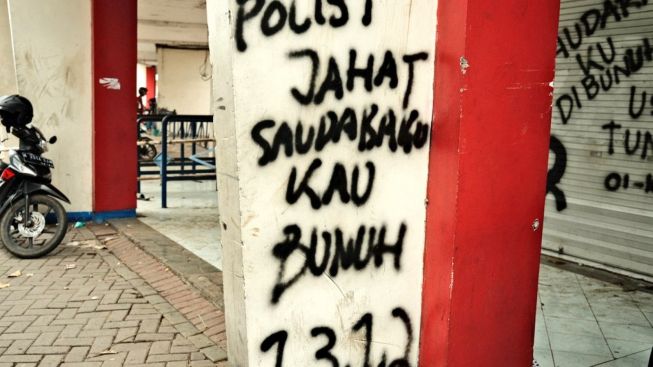 Arti Kode 1312-ACAB yang Tertulis di Stadion Kanjuruhan Usai Tragedi Kerusuhan