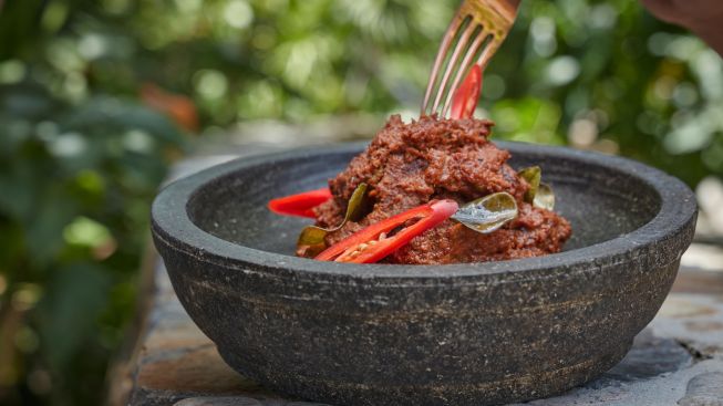 Mengenal Keunikan Rendang, Makanan Khas Sumatera Barat yang Melegenda