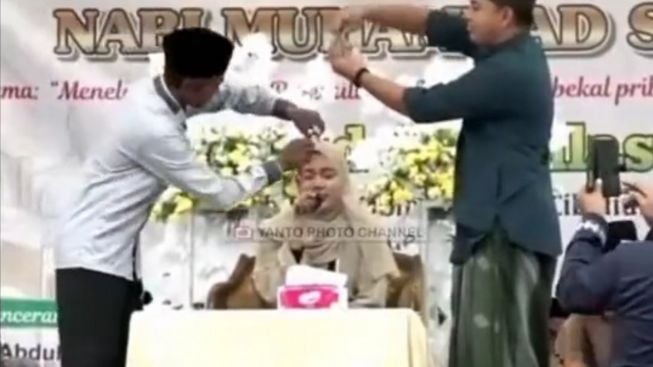 Klarifikasi Qoriah yang Disawer Saat Ngaji di Atas Panggung: Saya Marah dan Kesal Sekali