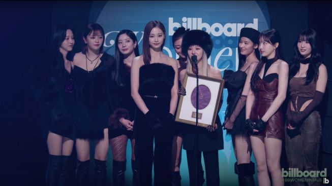 TWICE Torehkan Sejarah, Bawa Penghargaan dari Billboard's Women in Music 2023