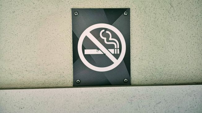 Jangan Sampai Kecanduan, Begini Cara Berhenti Merokok bagi Remaja