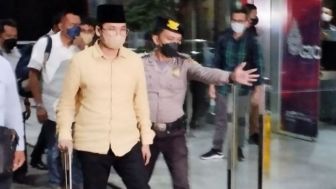 Bupati Bangkalan Abdul Latif Amin Ditahan KPK, Terbukti Terima Sogokan Rp 5,3 Miliar