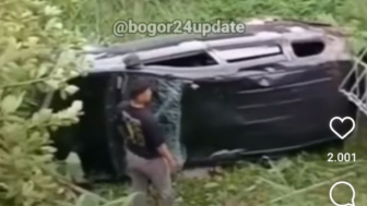 Tak Kuat Lewati Jalan Tanjakan, Mobil yang Ditumpangi Satu Keluarga di Bogor Terperosok ke Jurang Sedalam 6 Meter