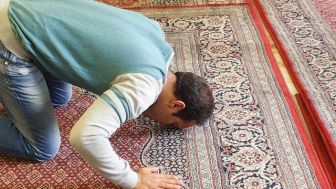 4 Sholat Sunnah yang Mendapatkan Pahala Berlimpah yang Dikerjakan saat Ramadan