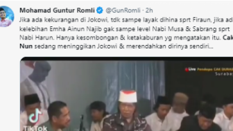 Cak Nun Sebut Jokowi Firaun, Guntur Romli: Ia Sedang Merendahkan Dirinya Sendiri