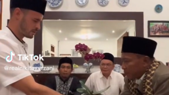 Antonio Dedola Resmi Masuk Islam, Nikita Mirzani Menikah Kapan?