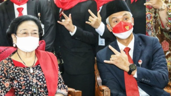 Ganjar Pranowo Duduk Dampingi Megawati Soekarnoputri, Netizen Kasih Kode: Diumumkan Habis Lebaran