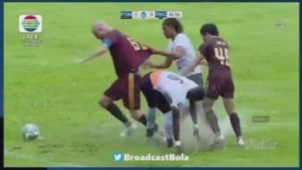 Seperti Tambak Lele, Ini Video Laga PSM Makassar vs RANS Nusantara FC Distop Gara-gara Lapangan Banjir!