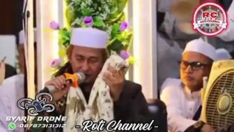 Heboh! Video Habib Bahar bin Smith Lelang Barang-barangnya, Sorban yang Dipakai Dijual Rp10 Juta
