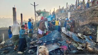 Pilunya Nasib Muslim Rohingnya, Kamp Pengungsian di Bangladesh Terbakar