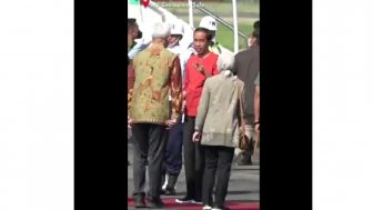 Ganjar Pranowo Naik Pesawat Bareng Presiden Jokowi, Publik: The Next President