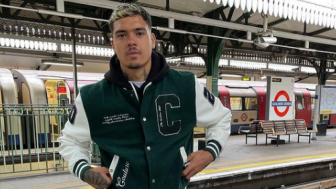 Shayne Pattynama Unggah Foto di Stasiun Kereta Usai Dapat Panggilan Timnas Indonesia, Netizen: Dah Sampe Manggarai Bang?