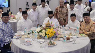 Anies Baswedan Unggah Buka Puasa Bersama Bareng Surya Paloh hingga Airlangga Hartanto, Sentil Jokowi?