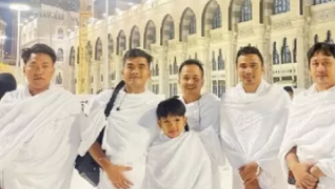 Sempat Diduga Nonmuslim, Farel Prayoga Pertegas Keyakinannya Lewat Umroh ke Mekkah