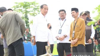 Presiden Jokowi Sebut Impor Beras Perkuat Cadangan Bulog hadapi Musim Kering
