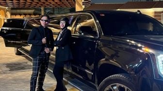 Keluarga Gen Halilintar Pamer Naik Mobil Limousine, Netizen: Mereka Kaya dari Lahir Apa Gimana Sih?