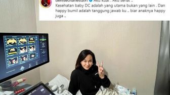 Denise Chariesta Pamer Hamil Tapi Belum Nikah, Warganet: Kumpul Kebo Aja Bangga!