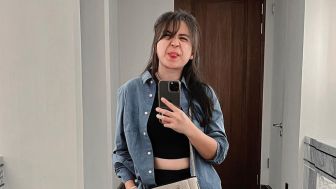 Putri Titian Unggah Mirror Selfie Bikin Warganet Pangling: Ini Emak2? Kok Kayak Gadis