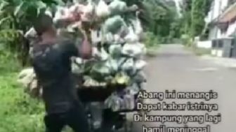 Pilu! Video Tangis Penjual Sayur Ini Pecah Dapat Kabar Istri di Kampung Meninggal Dunia