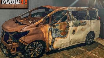 Viral Mobil Alphard-nya Dibakar Orang Tak Dikenal, Via Vallen Jual Bangkainya Untuk Kegiatan Amal, Netizen: Juragan Besi Madura OTW