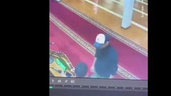 Polisi Serahkan WNA yang Ludahi Imam Masjid ke Imigrasi Bandung, Tersangka Berpotensi Dideportasi