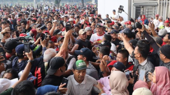 Ganjar Pranowo Pamer Sambutan Antusias Warga di GBK Saat Lari Pagi, Diingatkan Soal Kemiskinan di Jateng