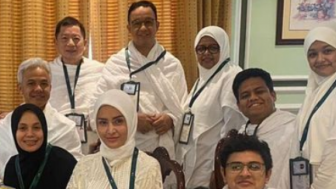 Ganjar Pranowo Foto Bareng Anies Baswedan Saat Tunaikan Haji, Netizen: Capresnya Akur-akur Aja yang Ribut Pendukungnya