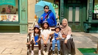 Liburan Bareng Desta dan Anak-anak ke Singapura, Natasha Rizki: Harus Tetap Dekat