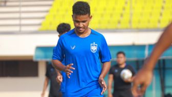 Diterpa Masalah Pribadi, David Rumakiek Tinggalkan PSIS Semarang, Publik: Lagi Sugeng Rawuh Wes Maturnuwun