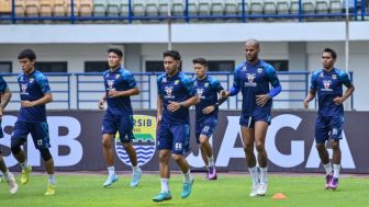 Persib Bandung Limbung, Pelatih Persik Kediri Malah Beri Dukungan, Alasannya Bikin Baper