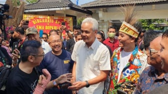 Hadiri Reuni Akbar Sekolahnya di SMA BOPKRI 1 Yogyakarta, Teriakan 'Ganjar Presiden' Menggema