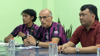 Arema FC Semakin Mengerikan, 2 Asisten Pelatih Punya Lisensi Jempolan Segera Datang