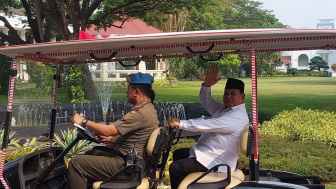 Naik Mobil Golf, Prabowo Mendadak Temui Jokowi di Istana Negara, Ada Apa?