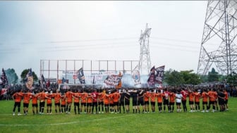 Tradisi Sebelum Bertemu Persib, Jakmania Datangi Latihan Persija Tuntut Pemain Tampil Apik Setelah 4 Kekalahan