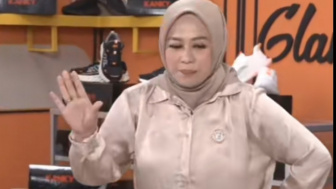 Denny Cagur Diroasting Istrinya karena Suka Gombali Wanita: Saya Cuma Nitip, Jangan Gombalin Rakyat!