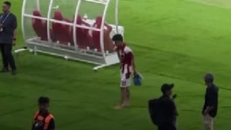 Heboh Alfeandra Dewangga Kenakan Jersey Persis Solo, Netizen: Cocok Banget, Pindah Wae Mas