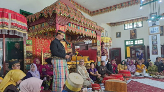 Sambangi Palopo, Anies Baswedan Jalani Ritual Kehormatan Kedatuan Luwu