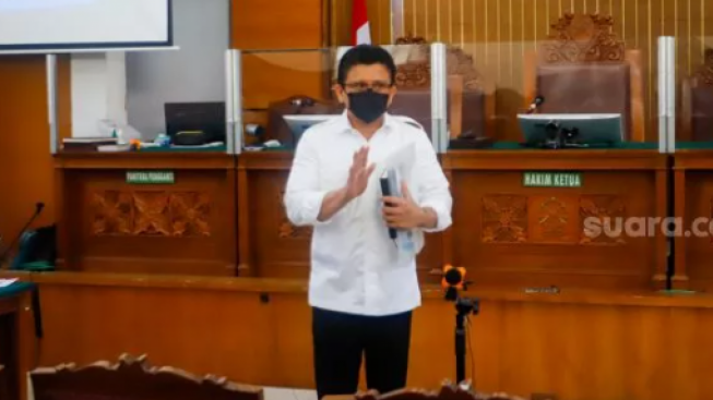 Vonis Mati Ferdy Sambo Berubah Jadi Seumur Hidup Viral, Komentar Netizen Menohok