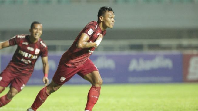 Mencak-mencak Gol Ferdinan Sinaga Dianulir Padahal Onside, Pelatih Persis Solo: BRI Liga 1 Darurat VAR!